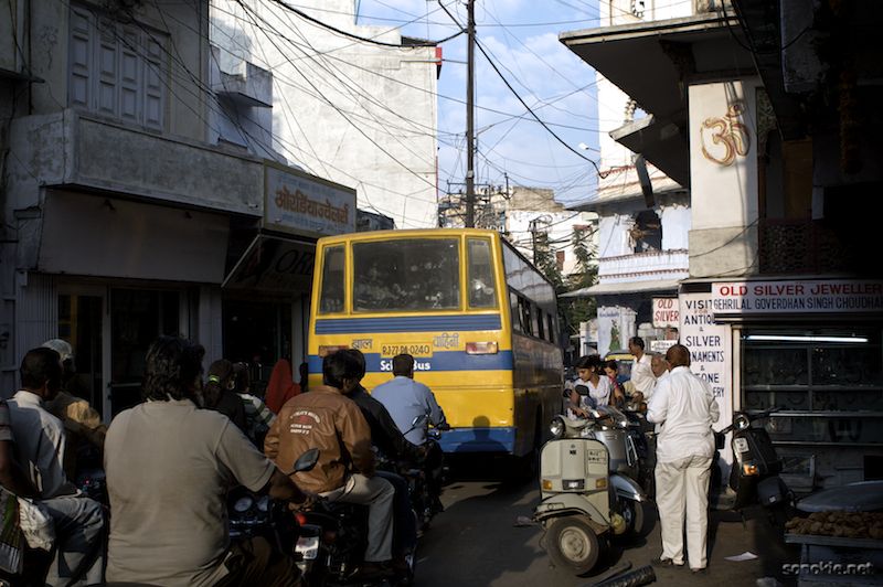 big bus small street